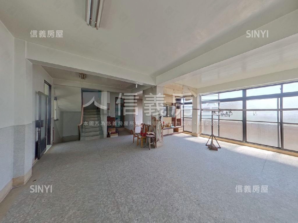 金馬路大面寬透天Ａ房屋室內格局與周邊環境