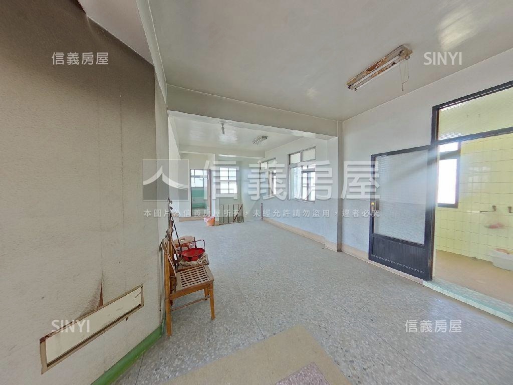金馬路大面寬透天Ａ房屋室內格局與周邊環境