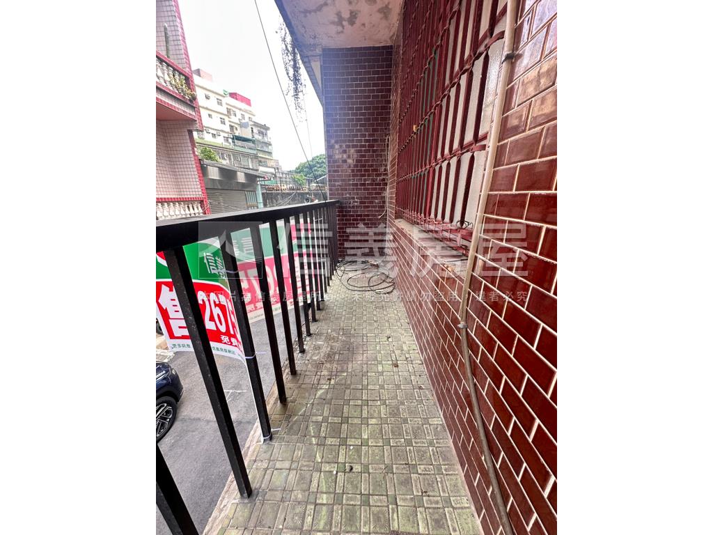 專任。樹中街透天厝房屋室內格局與周邊環境