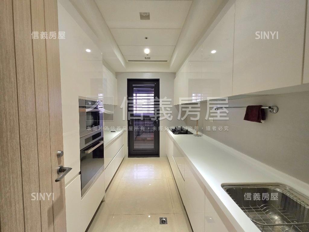國家一號院裝潢戶房屋室內格局與周邊環境