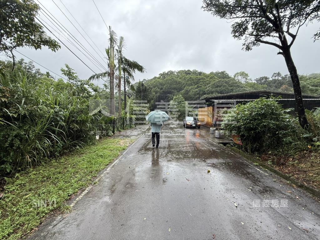 基隆七堵區千坪土地房屋室內格局與周邊環境