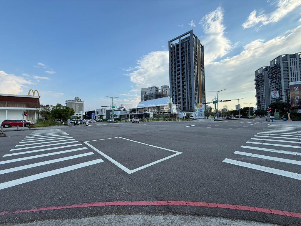 Ａ５磐興寬境３房雙車位房屋室內格局與周邊環境
