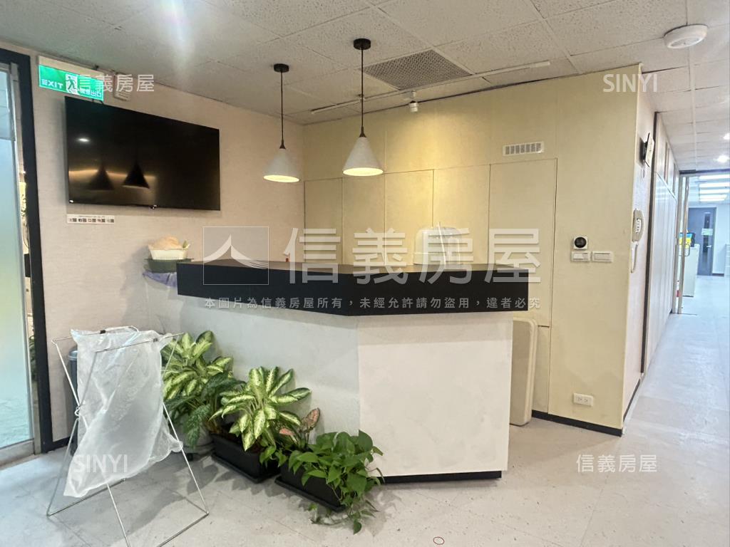 ★信義雲頂辦公★２房屋室內格局與周邊環境