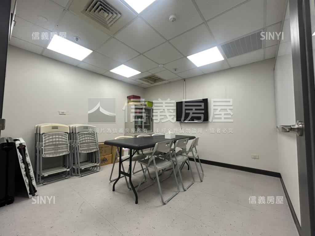 ★信義雲頂辦公★２房屋室內格局與周邊環境