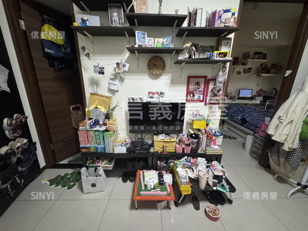 市政潤隆兩房車位房屋室內格局與周邊環境