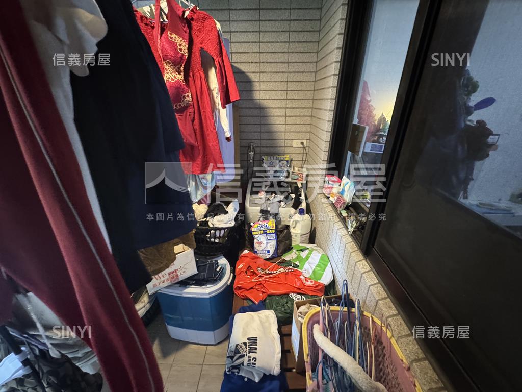 市政潤隆兩房車位房屋室內格局與周邊環境