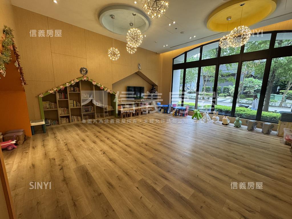 市政潤隆兩房車位房屋室內格局與周邊環境