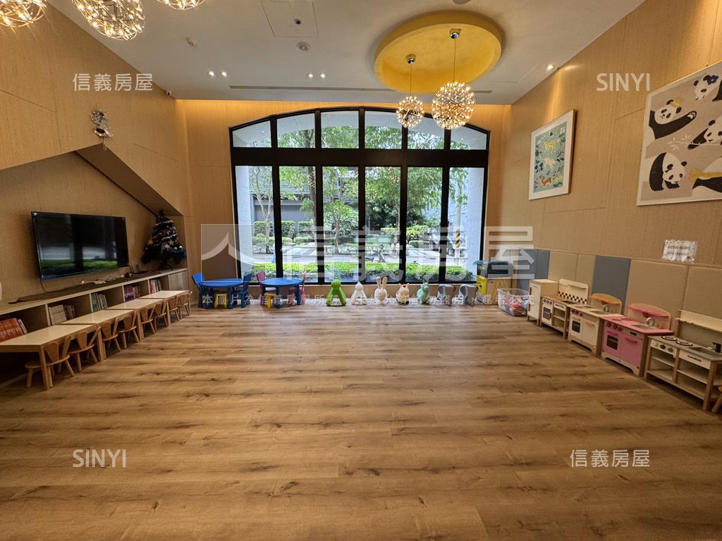 市政潤隆兩房車位房屋室內格局與周邊環境