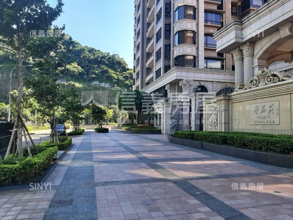帝品苑時尚大四房房屋室內格局與周邊環境
