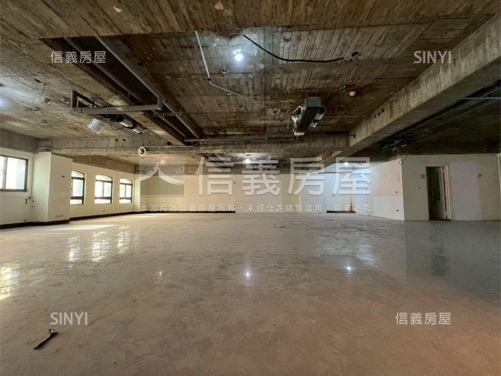 新竹市中心商二地整棟辦公房屋室內格局與周邊環境