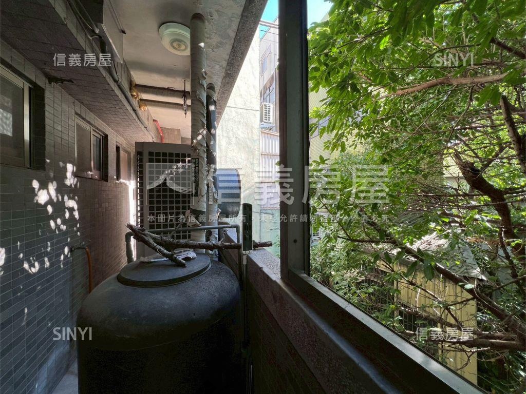 新竹市中心商二地整棟辦公房屋室內格局與周邊環境