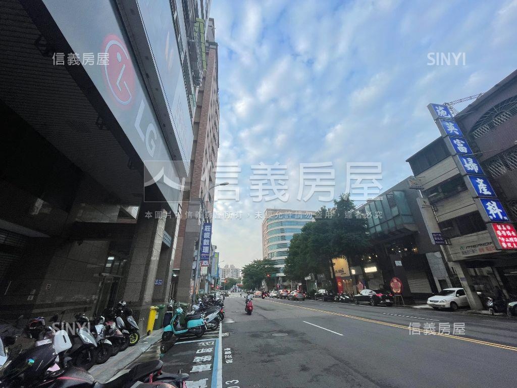 東興路優質面寬店面房屋室內格局與周邊環境