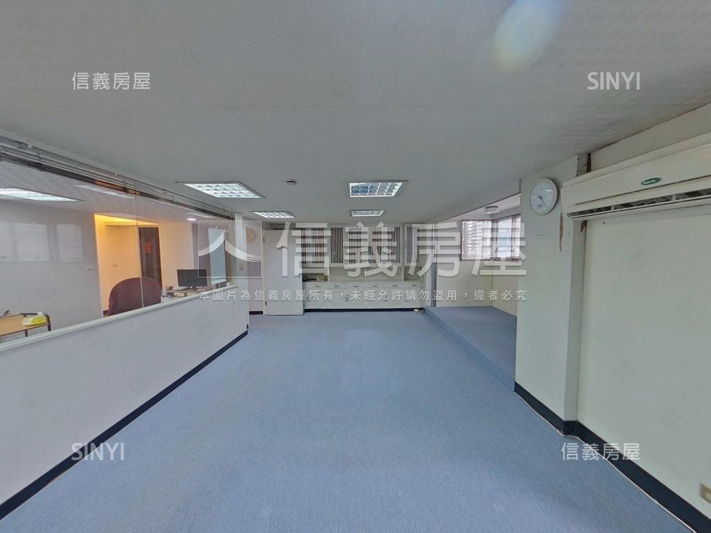 仁愛香榭有坡平車位房屋室內格局與周邊環境