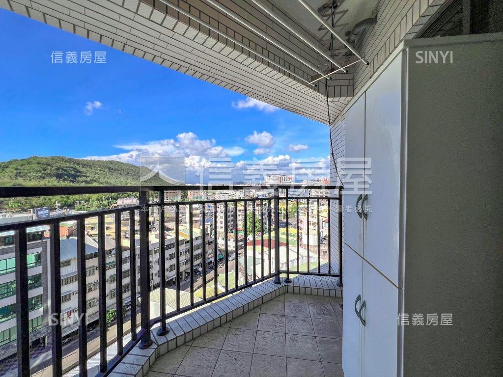 高鐵站陽台進出亮兩房房屋室內格局與周邊環境