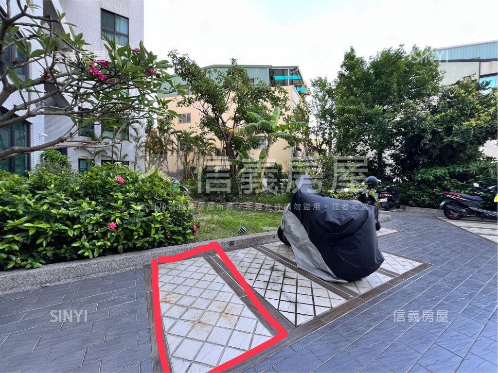高鐵站陽台進出亮兩房房屋室內格局與周邊環境