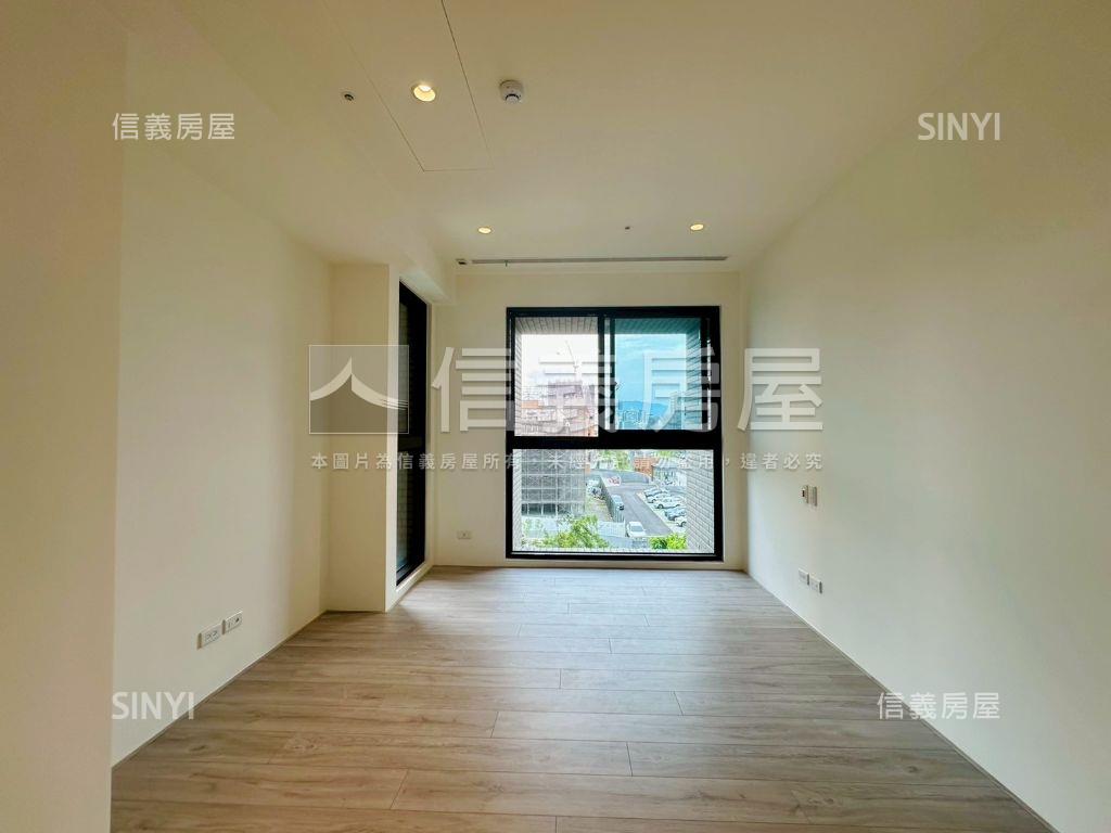 龍寶愛臻邸三房朝東雙車戶房屋室內格局與周邊環境