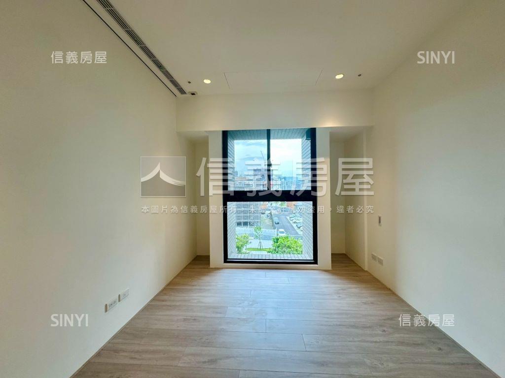 龍寶愛臻邸三房朝東雙車戶房屋室內格局與周邊環境