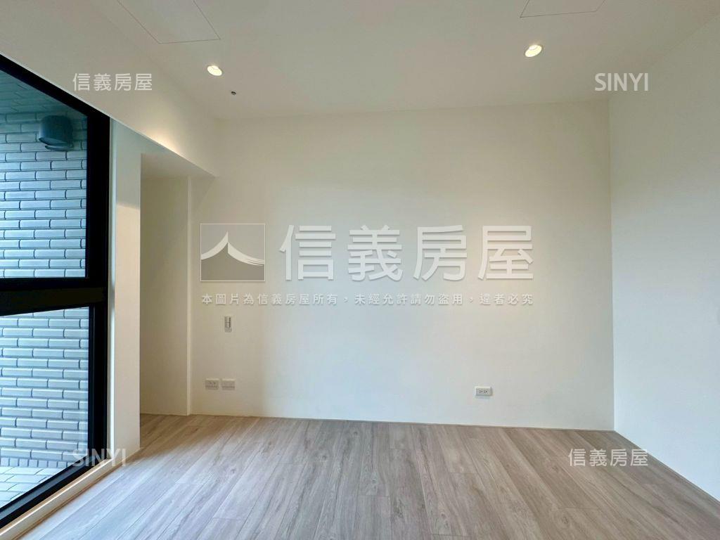 龍寶愛臻邸三房朝東雙車戶房屋室內格局與周邊環境