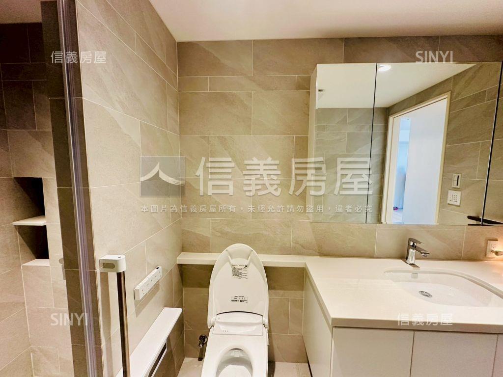 龍寶愛臻邸三房朝東雙車戶房屋室內格局與周邊環境