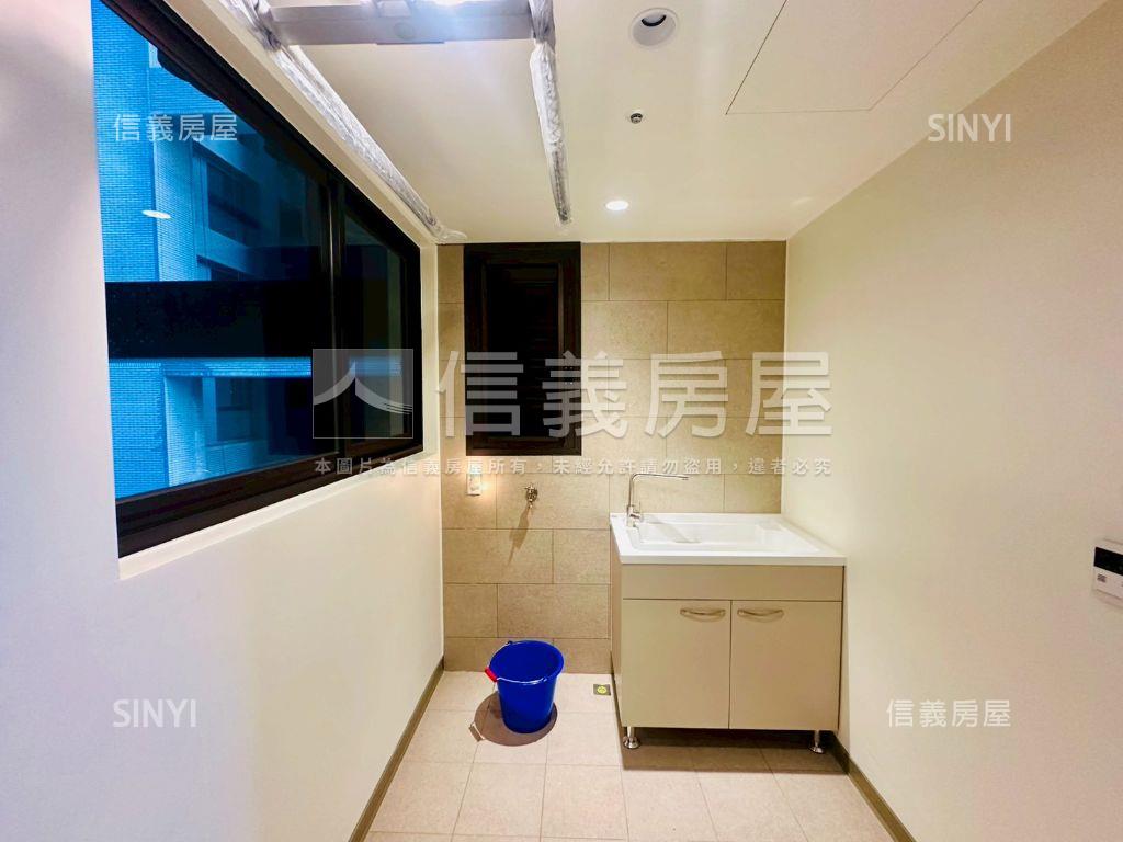 龍寶愛臻邸三房朝東雙車戶房屋室內格局與周邊環境
