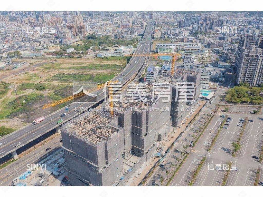 太原ＹＥＳ三房平面車位房屋室內格局與周邊環境