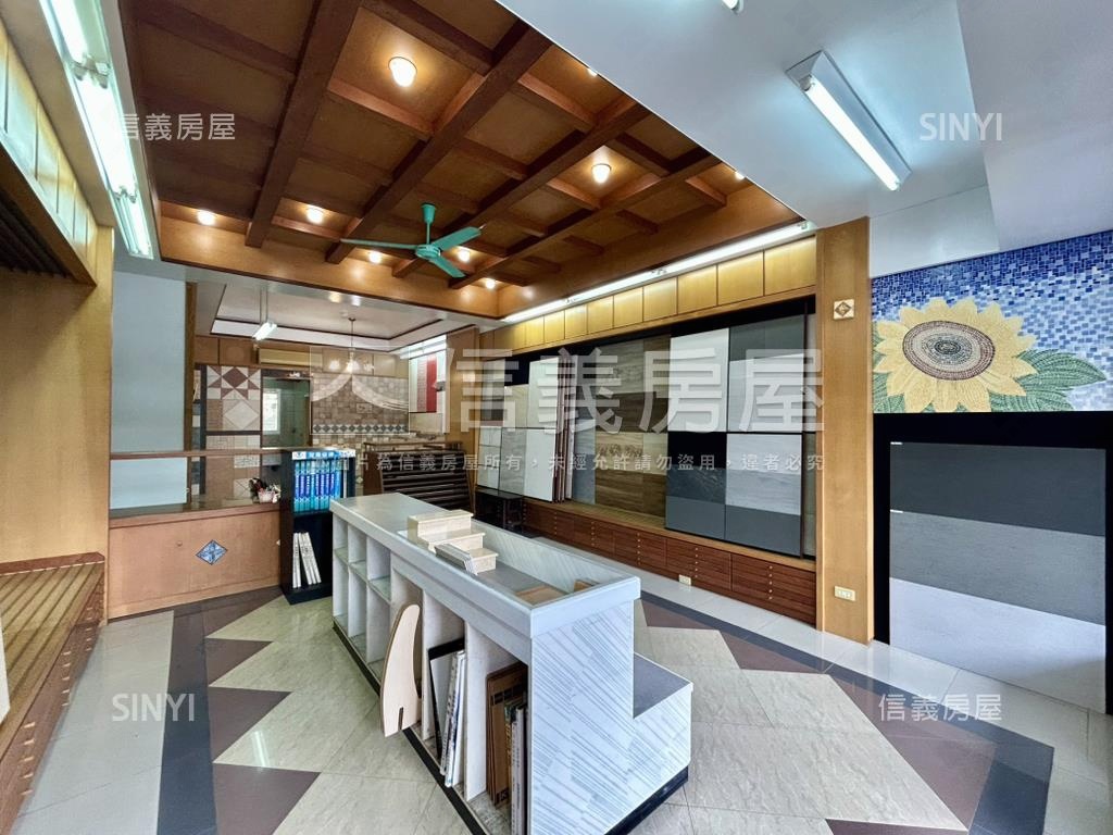 近中山路寬４米金店面房屋室內格局與周邊環境