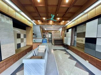 近中山路寬４米金店面