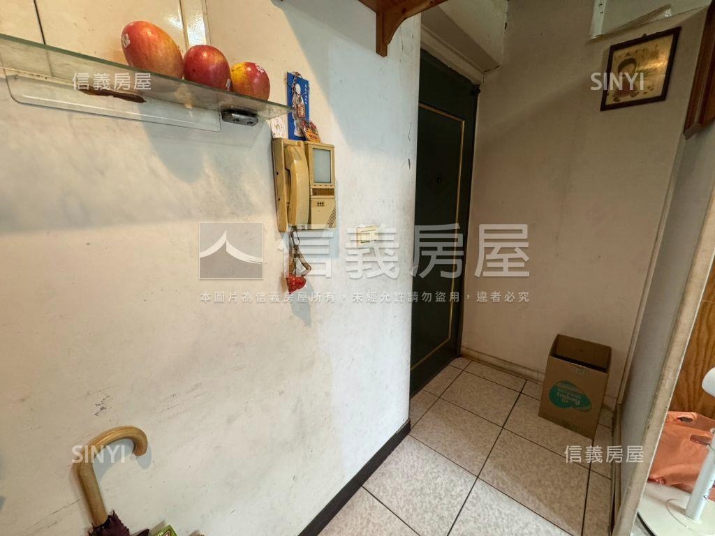 台北神話兩房車位房屋室內格局與周邊環境