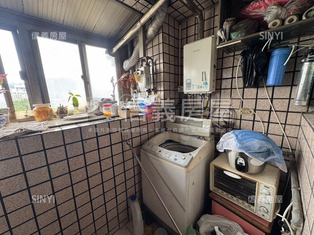 台北神話兩房車位房屋室內格局與周邊環境