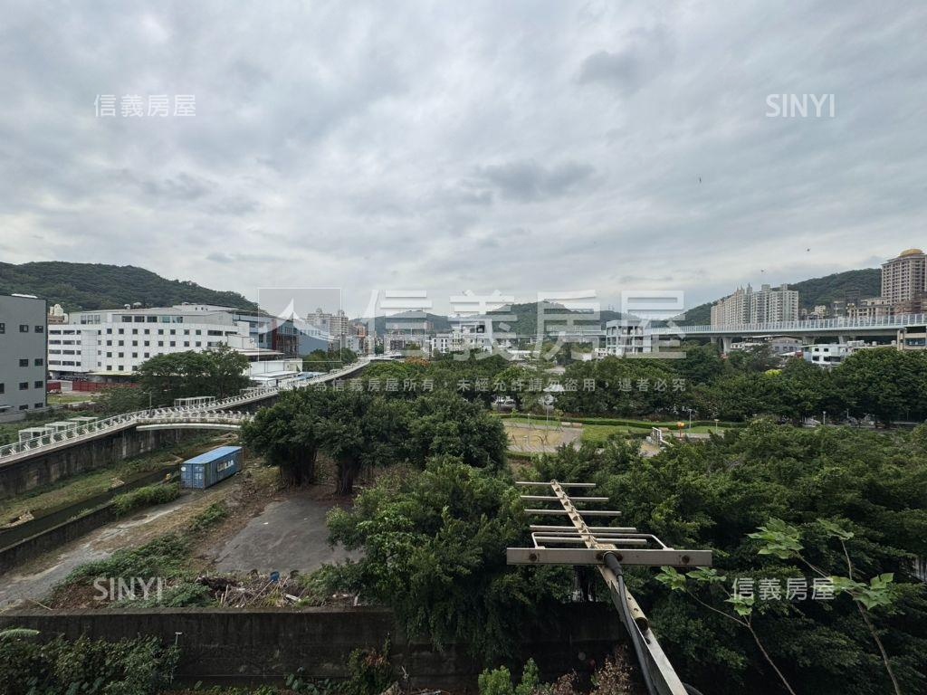 台北神話兩房車位房屋室內格局與周邊環境