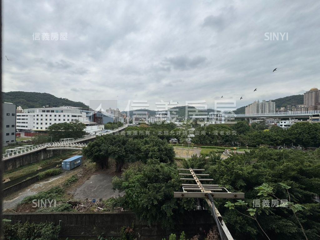 台北神話兩房車位房屋室內格局與周邊環境