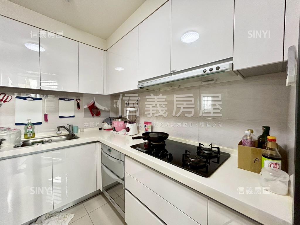 富宇天空樹朝西南高樓美屋房屋室內格局與周邊環境