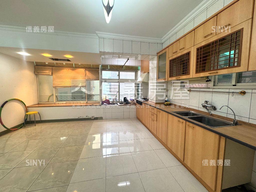 中正紀念堂綠蔭美廈房屋室內格局與周邊環境