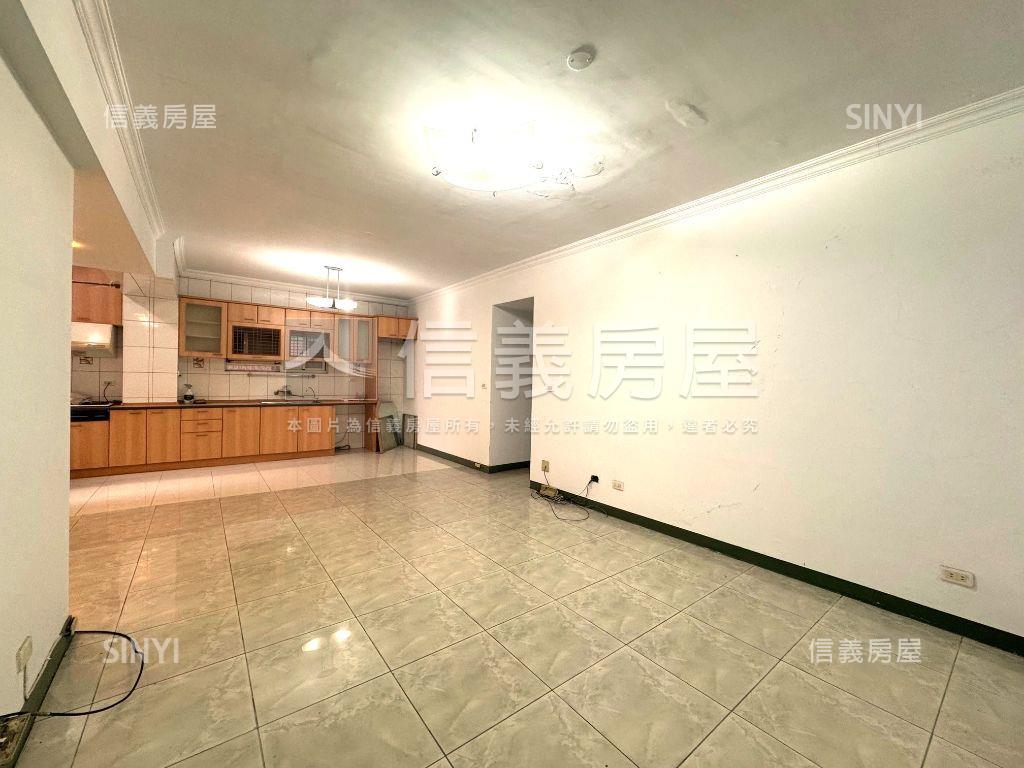 中正紀念堂綠蔭美廈房屋室內格局與周邊環境