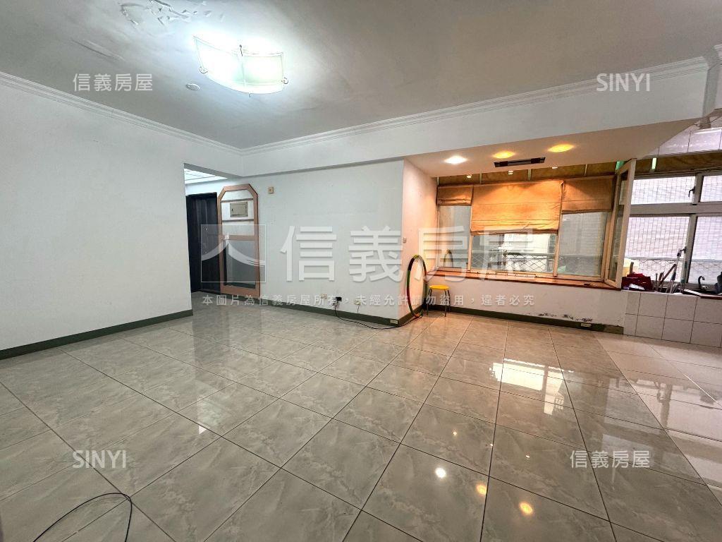 中正紀念堂綠蔭美廈房屋室內格局與周邊環境