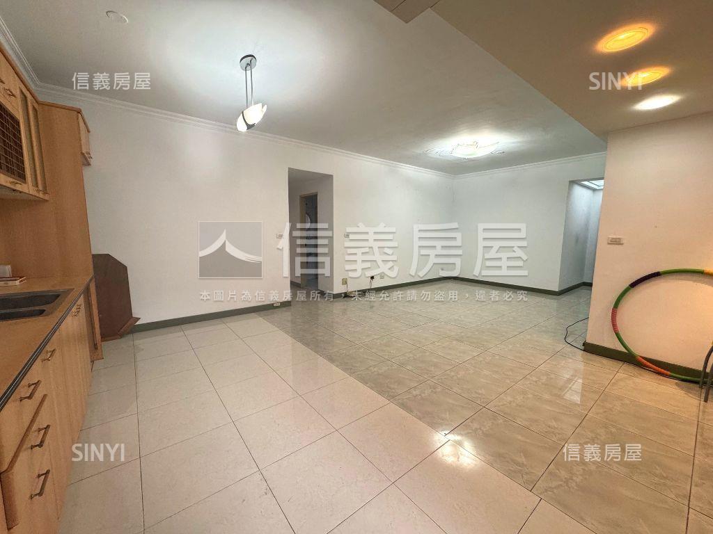 中正紀念堂綠蔭美廈房屋室內格局與周邊環境