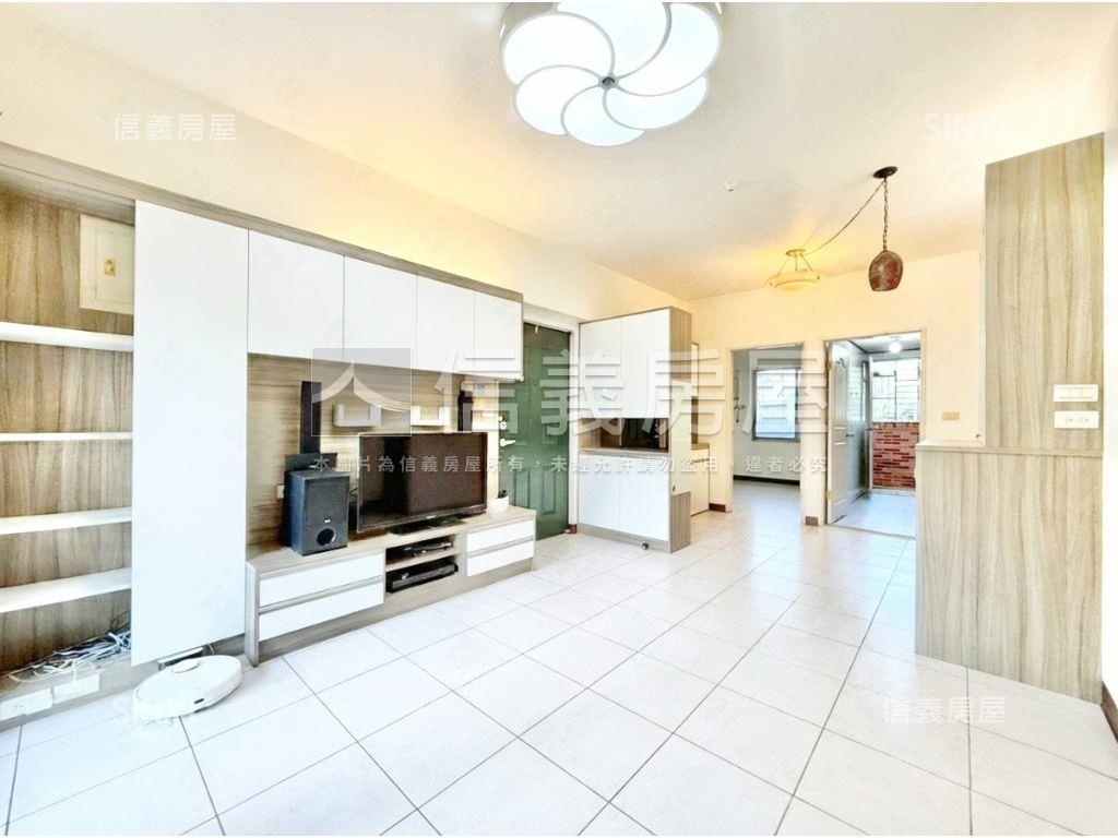 東方桂冠時尚精品三房房屋室內格局與周邊環境