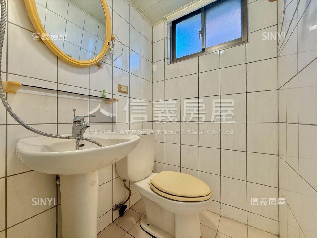 東方桂冠時尚精品三房房屋室內格局與周邊環境