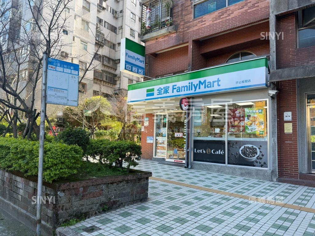 東方桂冠時尚精品三房房屋室內格局與周邊環境