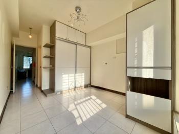 東方桂冠邊間三面採光美屋