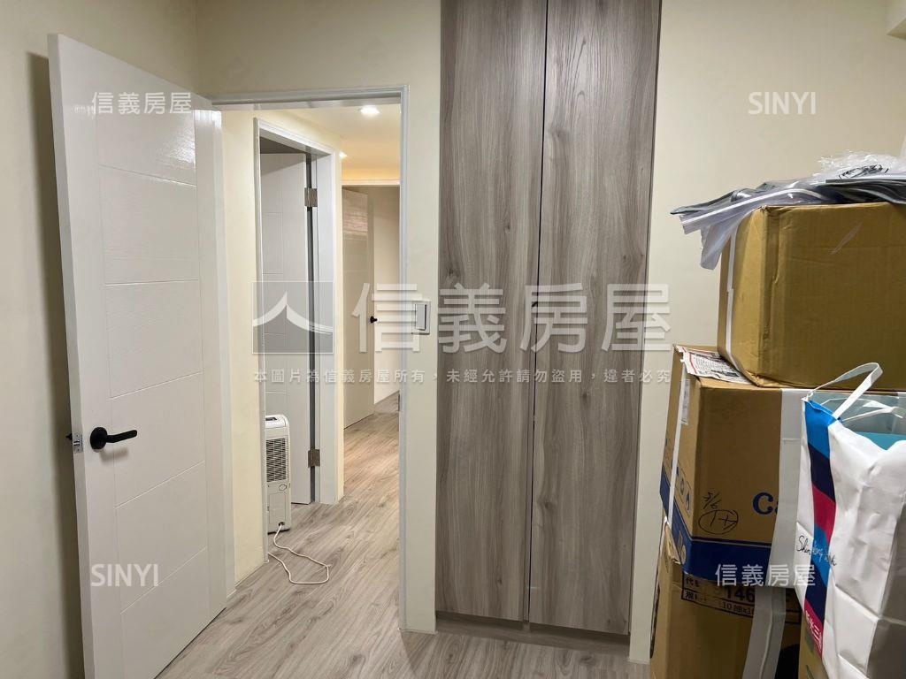 海山捷運輕奢電梯三房房屋室內格局與周邊環境