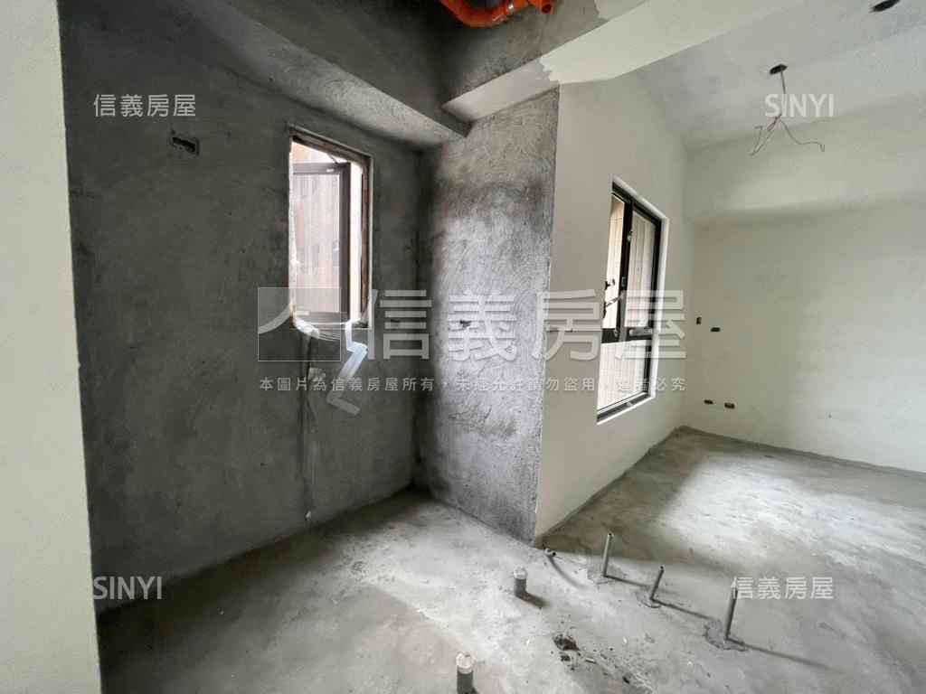 首笠民族８樓兩房大橋捷運房屋室內格局與周邊環境