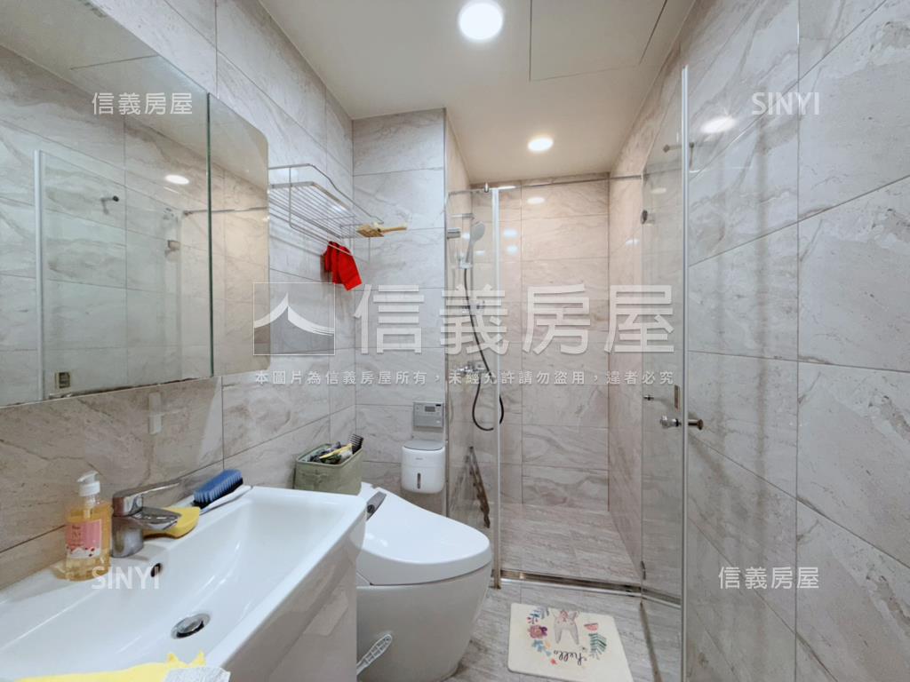 專任里享國高樓兩房房屋室內格局與周邊環境