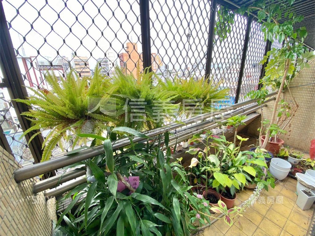 近台中火車站華廈美屋房屋室內格局與周邊環境