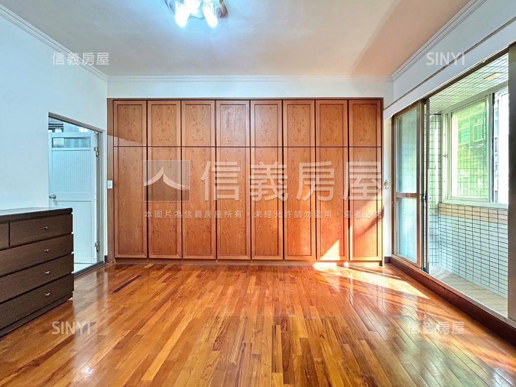 北區電梯三房單坪免２４萬房屋室內格局與周邊環境