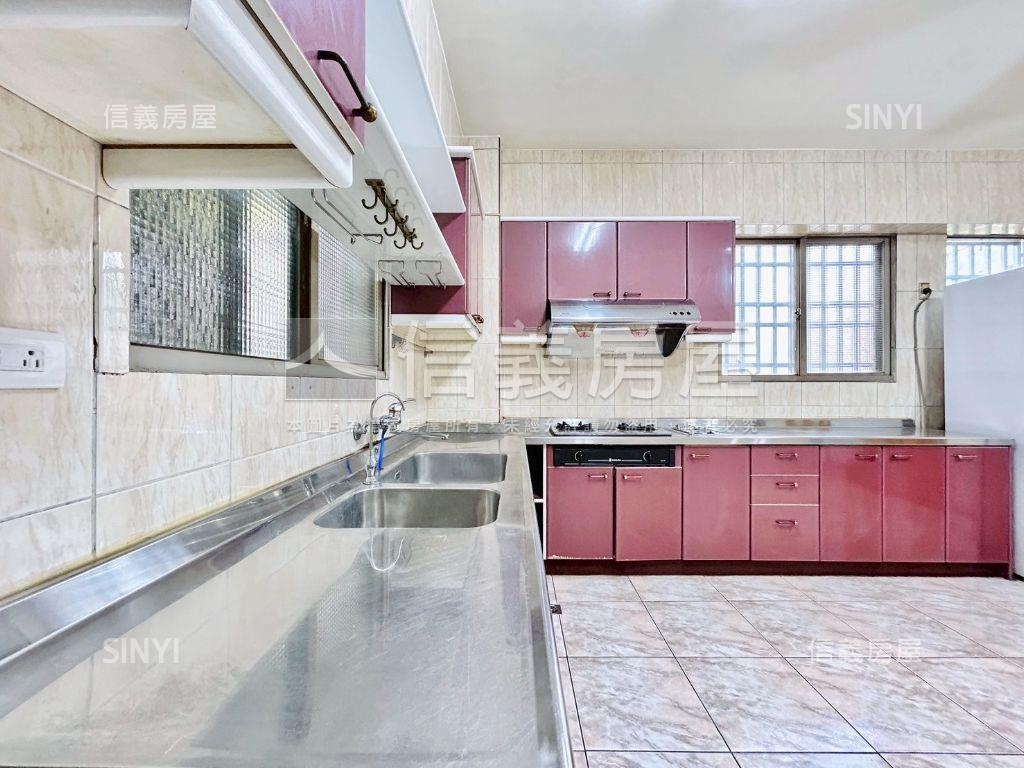 北區電梯三房單坪免２４萬房屋室內格局與周邊環境