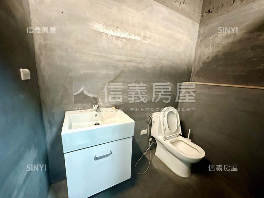 四期低總價大面寬金店面房屋室內格局與周邊環境