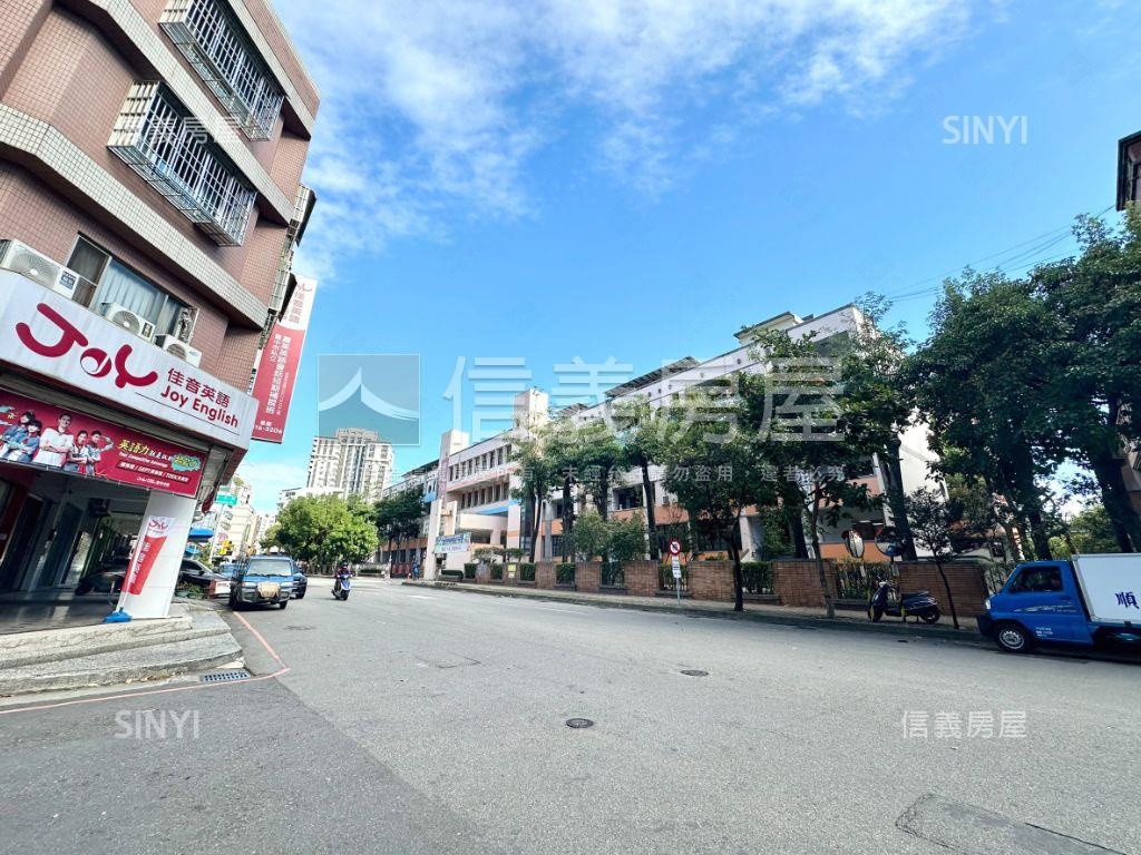 四期低總價大面寬金店面房屋室內格局與周邊環境