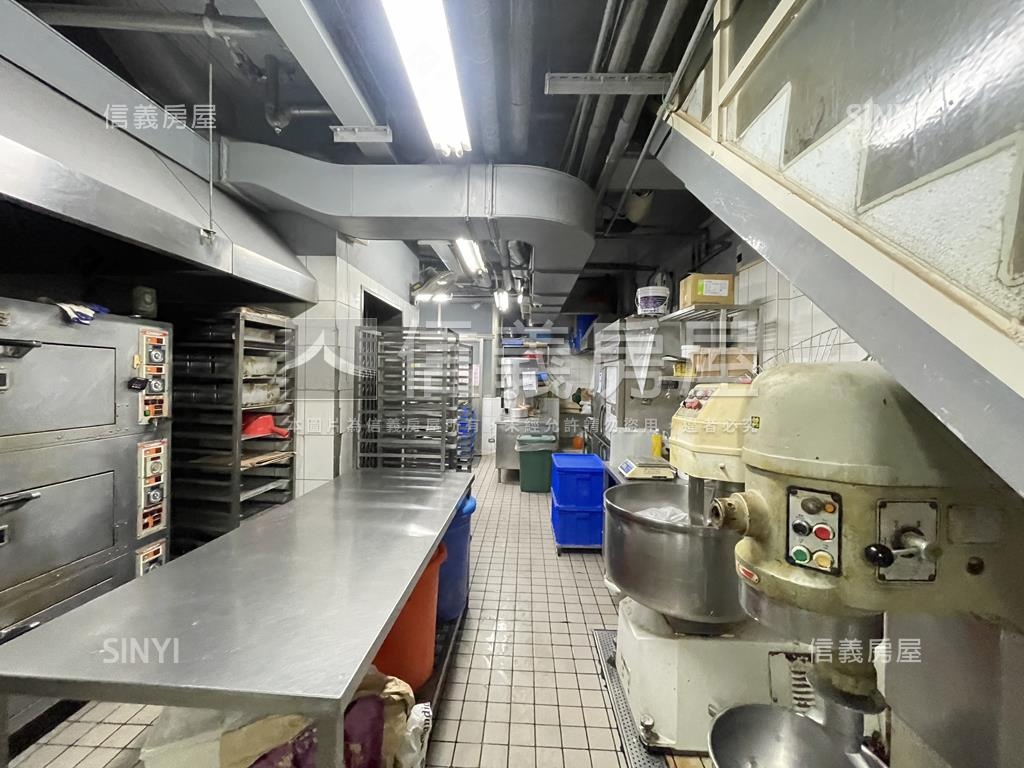 華航龍江稀有透天店面房屋室內格局與周邊環境