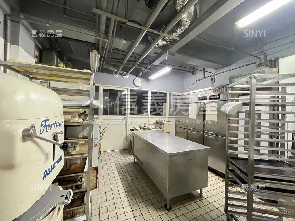 華航龍江稀有透天店面房屋室內格局與周邊環境